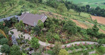 NSND trẻ nhất Việt Nam sở hữu biệt phủ 8.000m2 ở ngoại thành: Hòn non bộ cao bằng nhà 2 tầng, điện thờ hướng ra dãy núi Ba Vì