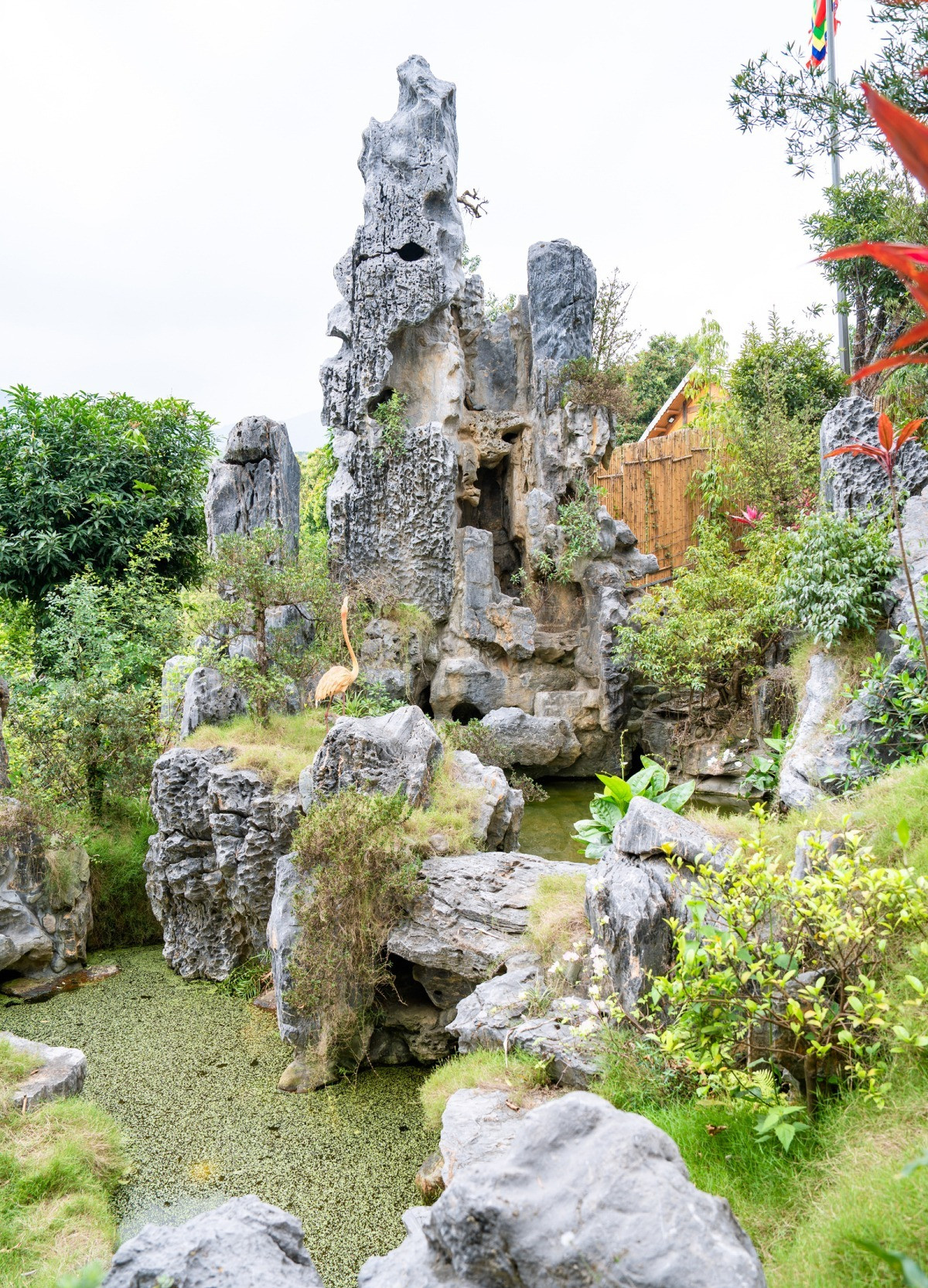 NSND trẻ nhất Việt Nam sở hữu biệt phủ 8.000m2 ở ngoại th&agrave;nh: H&ograve;n non bộ cao bằng nh&agrave; 2 tầng, điện thờ hướng ra d&atilde;y n&uacute;i Ba V&igrave;- Ảnh 6.