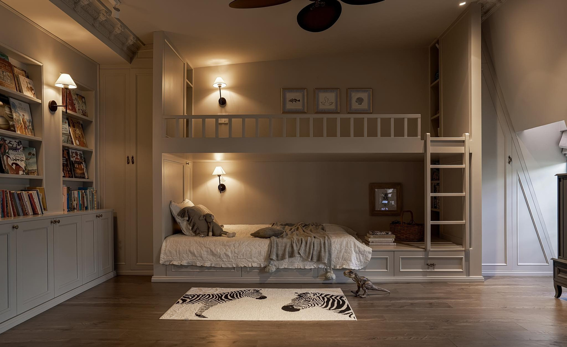 Ngôi nhà hơn 20 năm tuổi ‘lột xác’ ngoạn mục: Từ kiến trúc lệch tầng cũ kỹ thành không gian châu Âu trắng tinh giản- Ảnh 6.