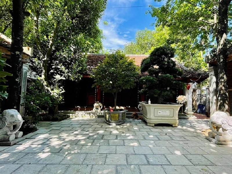 Nam nghệ sĩ Việt sở hữu nhà phố đắt đỏ, biệt phủ 1.000m2, phủ thờ có nội thất dát vàng - ảnh 5