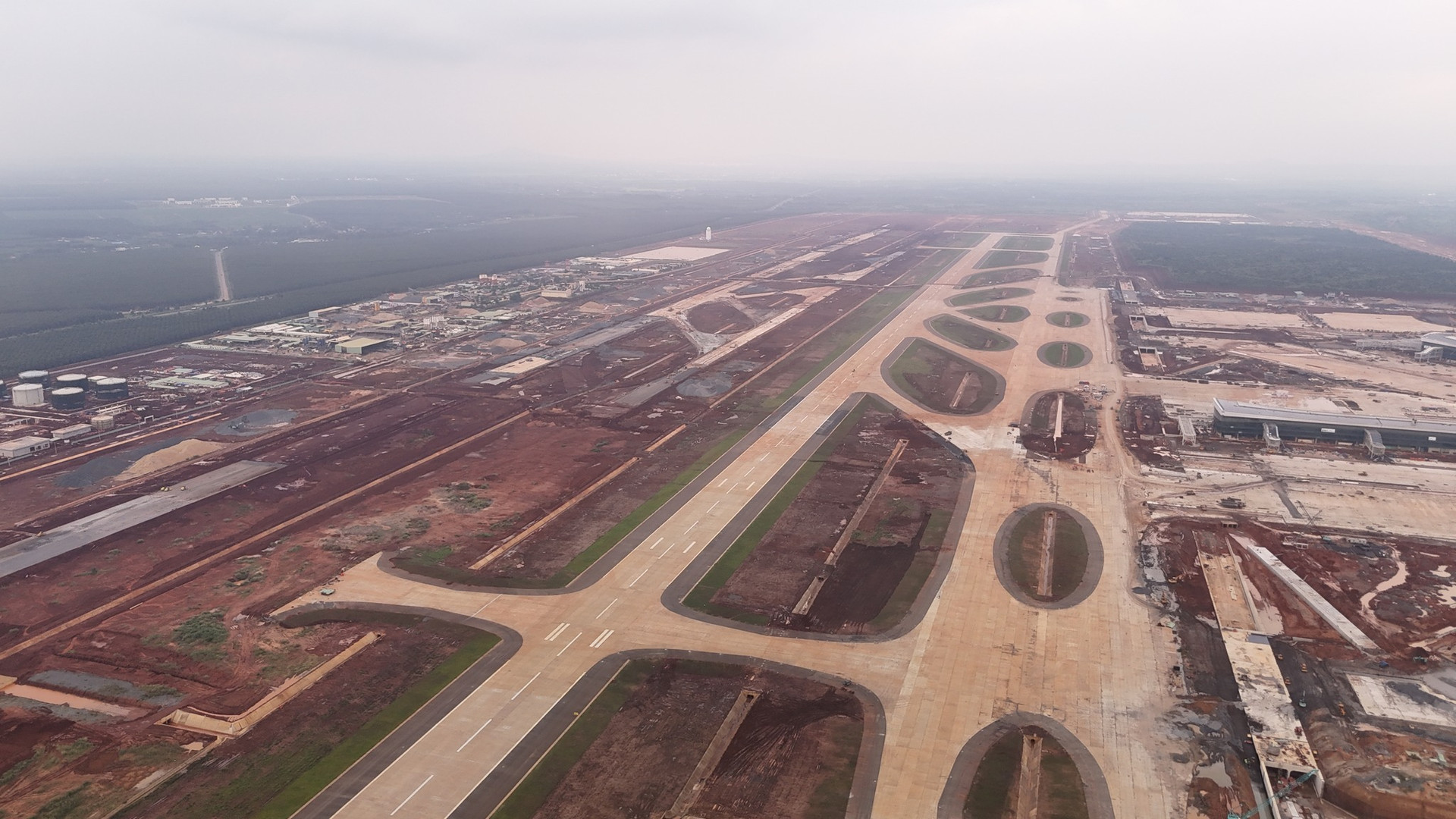 Siêu sân bay tầm cỡ lớn nhất Việt Nam sắp bước vào dấu mốc lịch sử- Ảnh 2.