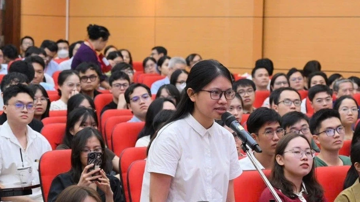 Siết đào tạo ngành y