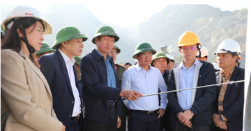 Bí thư Tỉnh uỷ Ninh Bình thị sát 71 mỏ đá và quy hoạch khoáng sản