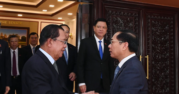 Chủ tịch Thượng viện Campuchia Hun Sen đề nghị tăng cường hợp tác với Việt Nam