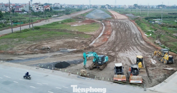 Đến 19/12, phải hoàn thành giải phóng mặt bằng đường Vành đai 4 qua Hưng Yên