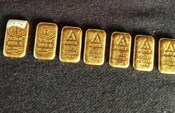 Tịch thu 7 thỏi vàng trị giá hơn 3 tỷ giấu trong lốp xe đạp của một người đàn ông