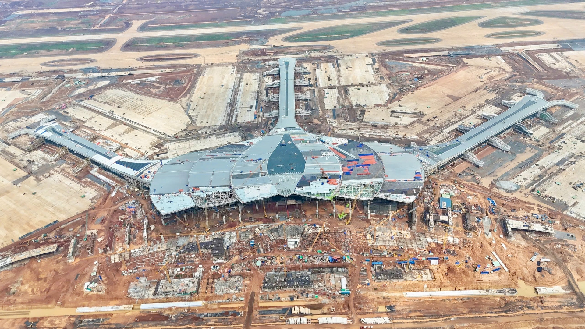 Chỉ hơn một tháng nữa, sân bay lọt <a style='text-decoration: none;' href='/TOP'>TOP</a> lớn nhất thế giới tại Việt Nam chính thức khánh thành- Ảnh 1.