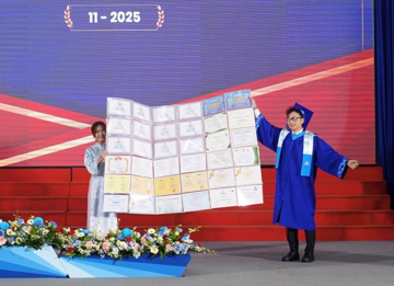 Thủ khoa giành Cúp Toàn năng từng đi 7 nước, nhận học bổng Tiến sĩ tại Pháp trước tốt nghiệp