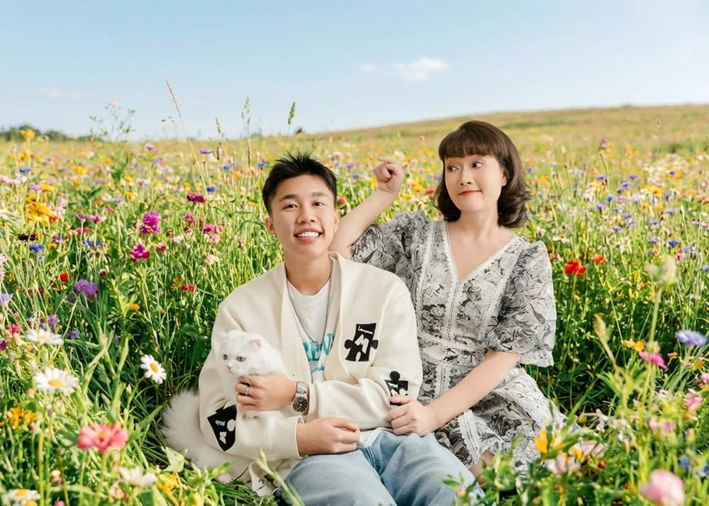 Nghệ sĩ duy nhất trong dàn Táo Quân chưa được phong tặng danh hiệu NSND, NSƯT: Từng thi hoa hậu, có con trai là diễn viên trẻ tài năng - ảnh 1