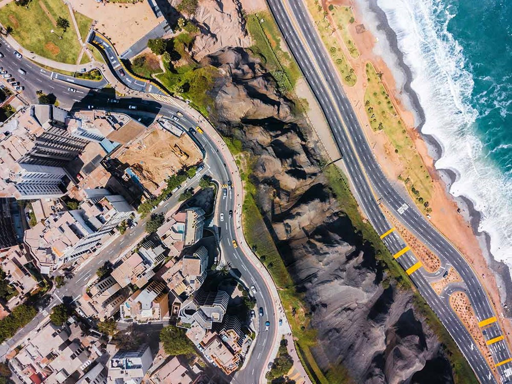 Nơi duy nhất trên thế giới 600 năm không có một giọt mưa nhưng chưa bao giờ thiếu nước: Nhà không lợp mái, cây cối vẫn xanh tươi - ảnh 3