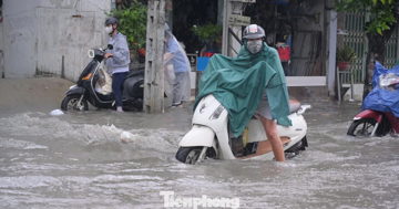 Ảnh hưởng bão số 13, TPHCM nguy cơ ngập nặng