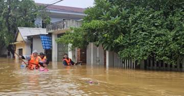 Thông tin mới về mưa lũ miền Trung; miền Bắc hôm nay đỉnh điểm mưa rét