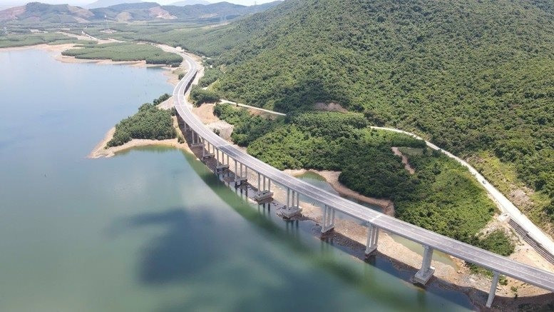 Hầm xuyên núi duy nhất trên tuyến cao tốc Bắc - Nam qua Hà Tĩnh: Công trình kỳ vĩ thi công trên địa chất rời rạc, công nghệ NATM của Áo- Ảnh 3. Hầm xuyên núi duy nhất trên tuyến cao tốc Bắc - Nam qua Hà Tĩnh: Công trình kỳ vĩ thi công trên địa chất rời rạc, công nghệ NATM của Áo- Ảnh 3.