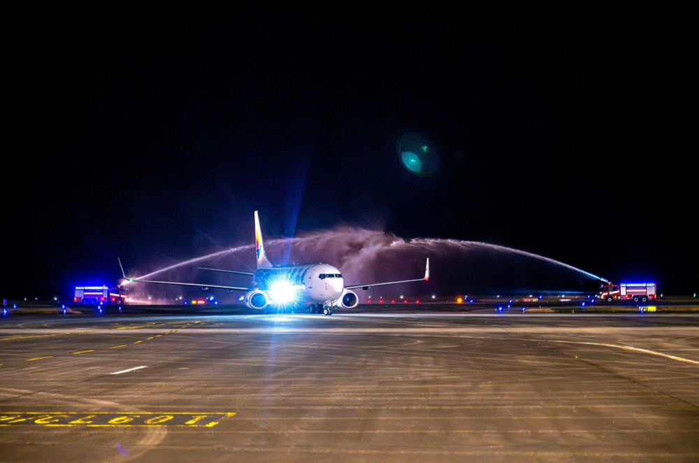 Chính thức khôi phục đường bay quốc tế quan trọng, nối Việt Nam với đặc khu kinh tế đầu tiên của Trung Quốc - ảnh 1