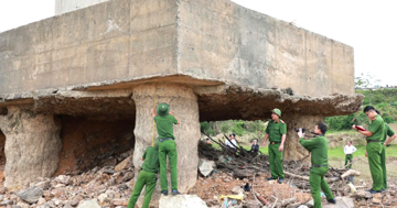 Cây cầu trọng yếu tại Phú Thọ hư hỏng nghiêm trọng, Bộ Xây dựng chỉ đạo nóng, Công an vào cuộc