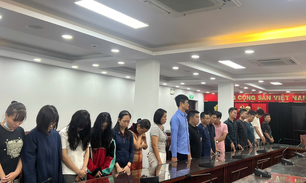 Khởi tố 54 người, tịch thu 2 ô tô, 8 sổ đỏ và 6 sổ tiết kiệm trong vụ án Viện Pháp y tâm thần Trung ương - ảnh 2