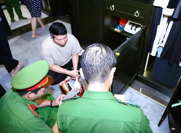 Khám xét nơi ở của chồng Đoàn Di Băng