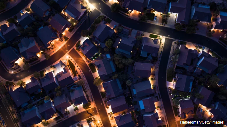 Nhà máy điện mặt trời lớn nhất thế giới phải đóng cửa, Mỹ 'ném 57.907 tỷ đồng qua cửa sổ' - ảnh 2