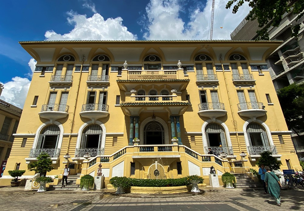 Dinh thự 4.000m², ba mặt tiền của ‘ông trùm địa ốc’ một thời: Có tận 99 cửa, là tòa nhà đầu tiên ở Sài Gòn sử dụng thang máy - ảnh 2