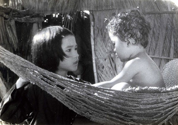 'Minh tinh nhí' từng bị dốc đầu vào thùng rắn trong Biệt động Sài Gòn: Nay sống kín tiếng, rẽ hướng sang ngành hàng không - ảnh 1