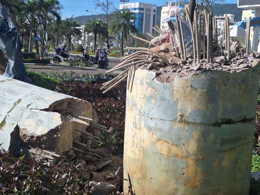 Thiệt hại do bão số 13: 5 người chết, 2.600 nhà hư hỏng, Chính phủ hỗ trợ khẩn cấp 80 tỷ đồng - ảnh 2