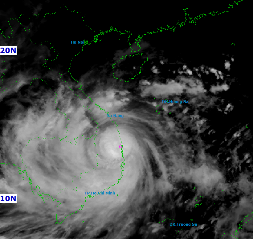 CẬP NHẬT: Bão số 13 giật cấp 14, trên đất liền các tỉnh Đắk Lắk – Gia Lai- Ảnh 1. CẬP NHẬT: Bão số 13 giật cấp 14, trên đất liền các tỉnh Đắk Lắk – Gia Lai- Ảnh 1.