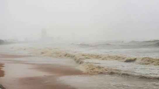 CẬP NHẬT: Bão số 13 giật cấp 14, trên đất liền các tỉnh Đắk Lắk – Gia Lai- Ảnh 2. CẬP NHẬT: Bão số 13 giật cấp 14, trên đất liền các tỉnh Đắk Lắk – Gia Lai- Ảnh 2.