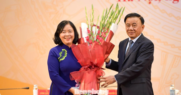 Bà Bùi Thị Minh Hoài giữ chức Chủ tịch Ủy ban Trung ương Mặt trận Tổ quốc Việt Nam