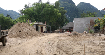 Chốt phương án đấu giá 100.000 khối cát tràn vào làng sau bão lũ ở Lào Cai