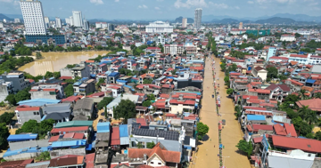 Hơn 43.000 tỷ đồng bị mưa lũ 'cuốn trôi'