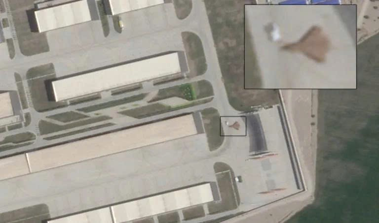 Phát hiện 2 tiêm kích tàng hình thế hệ 6 tại căn cứ tuyệt mật gần khu thử hạt nhân của Trung Quốc - ảnh 3