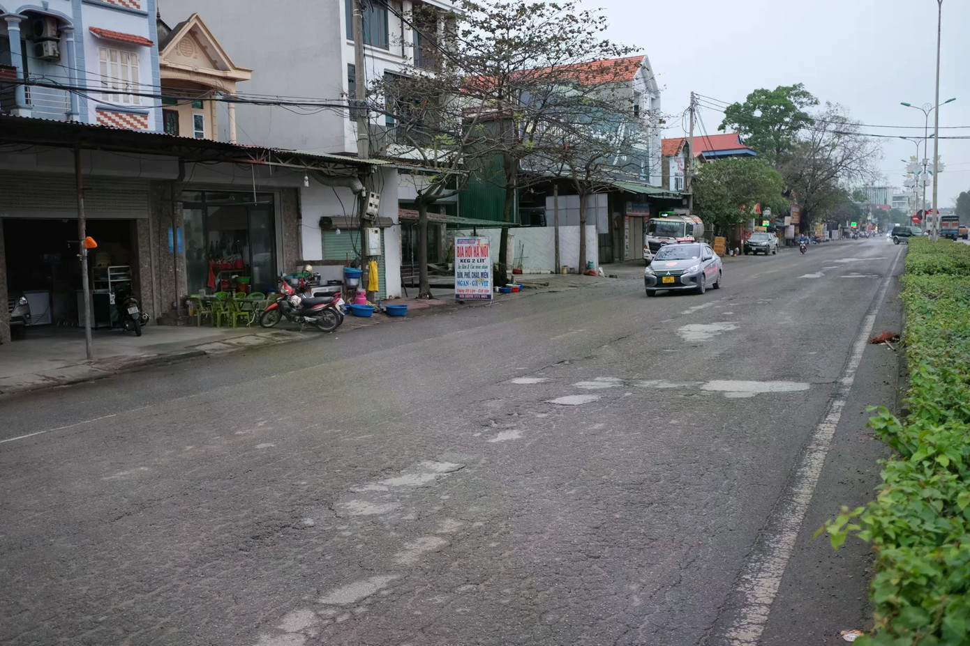 QL2 đoạn Vĩnh Yên - Việt Trì. Ảnh: Sỹ Hào. anh3ql2.jpg