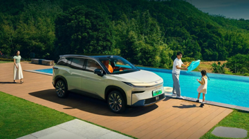 Toyota xứng tầm ‘gã khổng lồ’ khi mở bán mẫu SUV điện rất đẹp: Giá chỉ 386 triệu, 7 phiên bản tùy chọn, chạy xa tới 610km/1 lần sạc