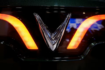 Báo ngoại: VinFast cân nhắc sử dụng động cơ xăng để mở rộng phạm vi hoạt động của xe điện