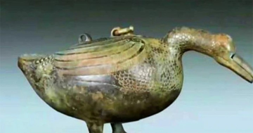 Cha bỏ 1,5 tỷ mua vịt cổ, con gái nghi dính lừa đảo mang đi thẩm định, giá trị thực khiến ai cũng kinh ngạc