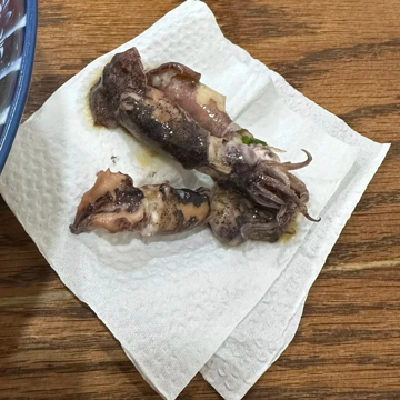 Phát hiện mực hỏng trong bát bánh canh tại nhà hàng ở Nghĩa Tân, khách yêu cầu kiểm tra quán 'không thèm' giải quyết, khóa luôn số hotline