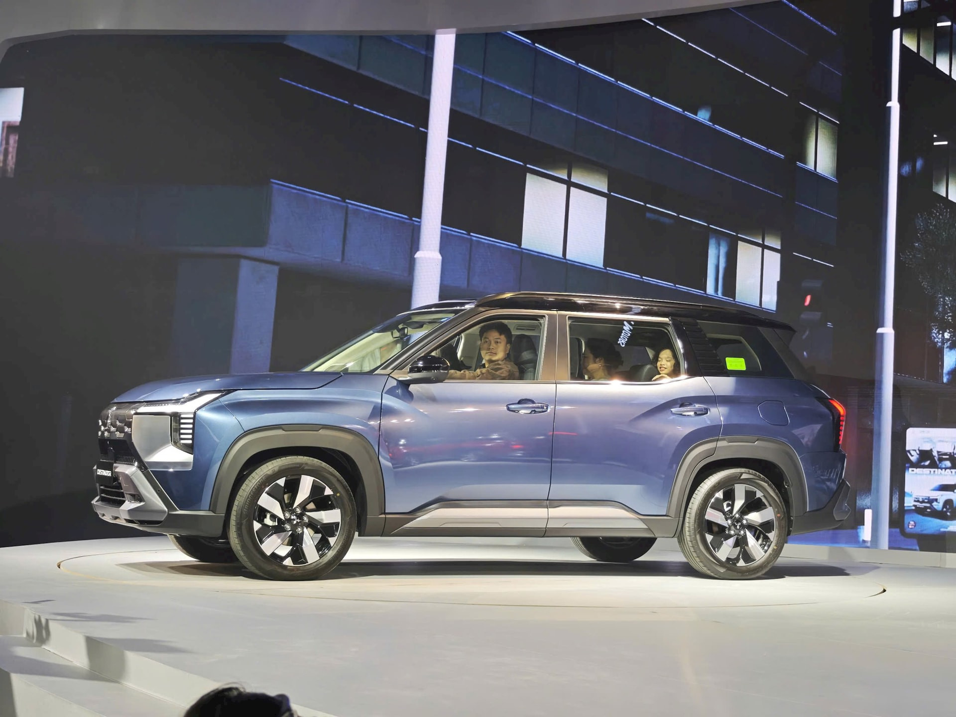 Mitsubishi Destinator (14)