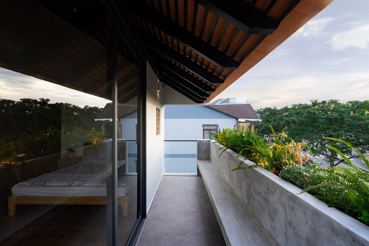 Phá vỡ khuôn mẫu kiến trúc: Ngôi nhà triền dốc với concept 'nghiêng' đầy táo bạo- Ảnh 11.