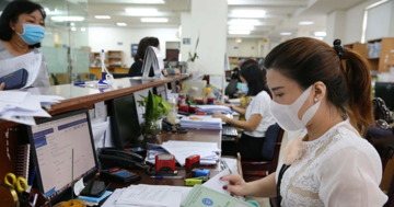 'Không gây xáo trộn tiền lương và các chế độ khác với đội ngũ viên chức'