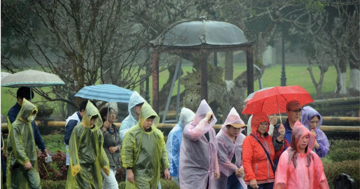 Tin mới về vùng áp thấp trên Biển Đông