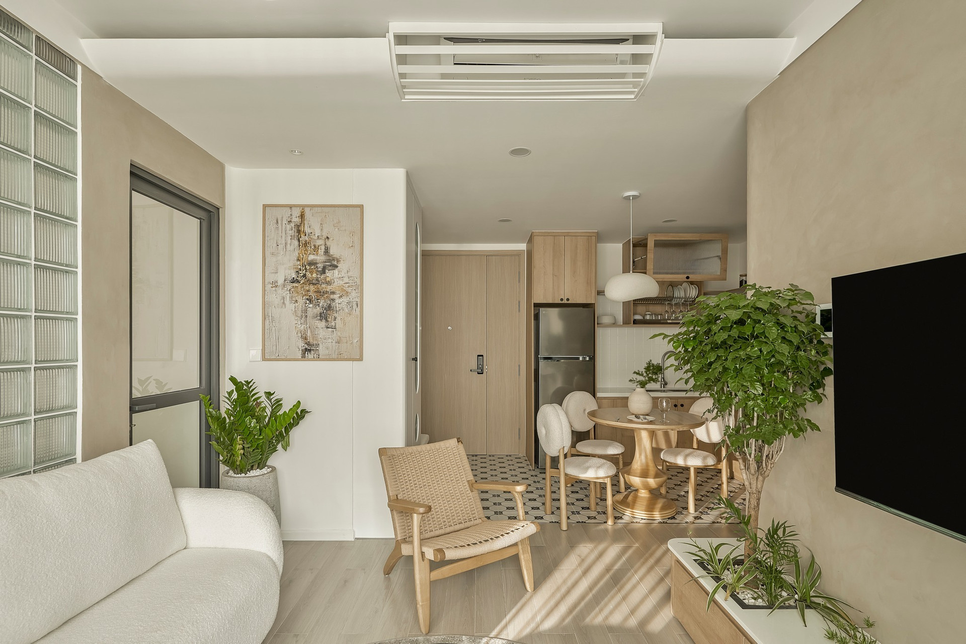 Tối giản nhưng không tối tăm: Bí quyết tạo nên căn hộ đầy ánh sáng- Ảnh 1.