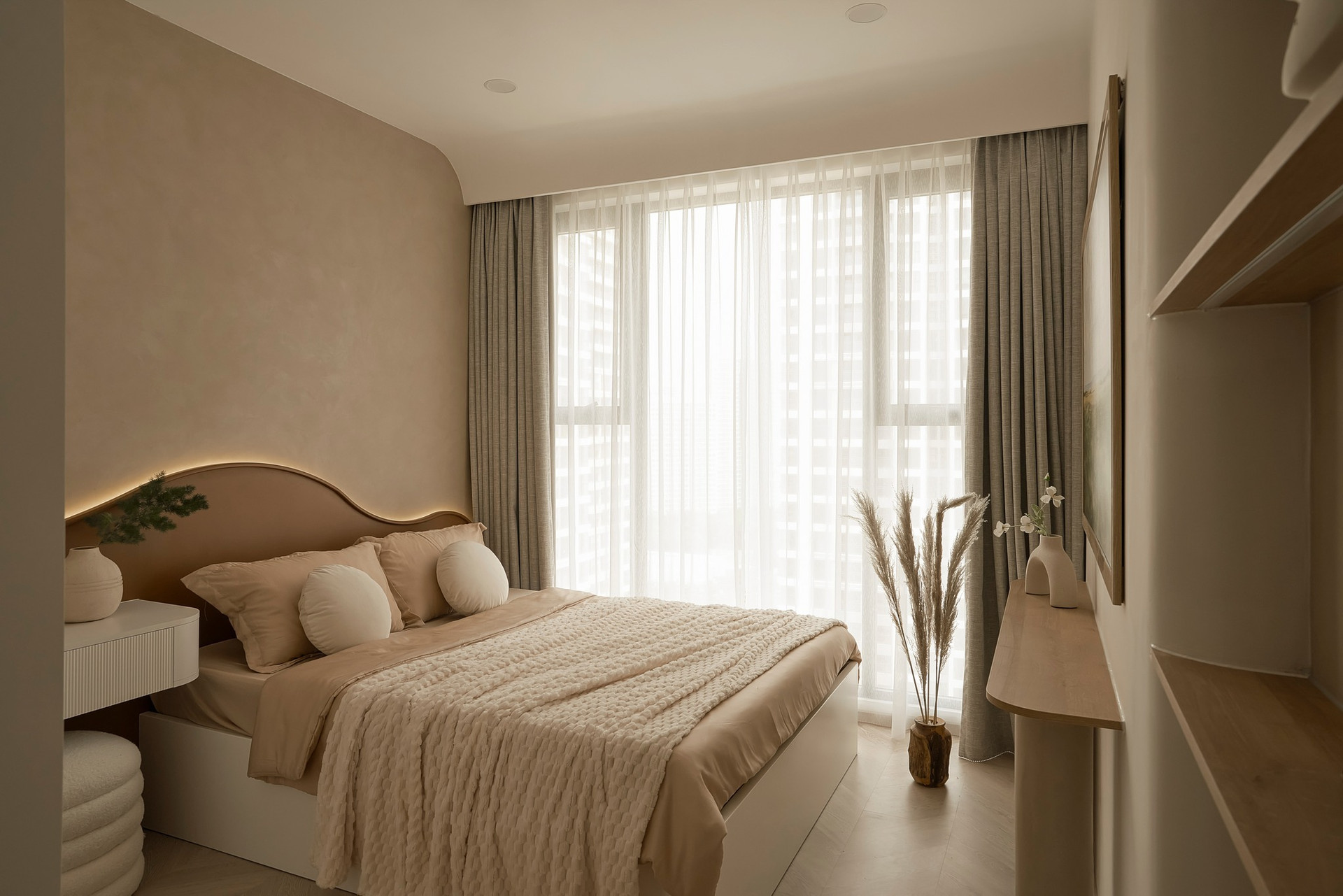 Tối giản nhưng không tối tăm: Bí quyết tạo nên căn hộ đầy ánh sáng- Ảnh 6.