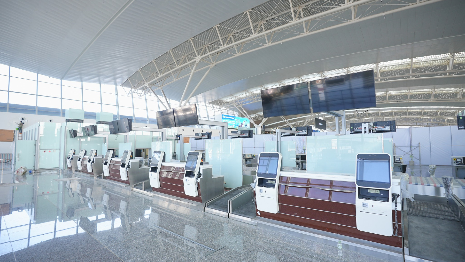 9 ngày nữa, Việt Nam sẽ chính thức vận hành nhà ga hành khách 5.000 tỷ, dự sẽ là nhà ga 5 sao thứ 2: Đưa vào thử nghiệm công nghệ hiện đại bậc nhất- Ảnh 2.