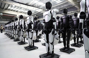 Startup Trung Quốc cán mốc 5.000 robot hình người, tăng tốc đối đầu trực diện với Elon Musk