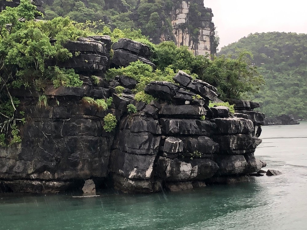 Việt Nam sở hữu 'kim tự tháp' 320 triệu năm, thuộc dạng hiếm có trên thế giới - ảnh 2