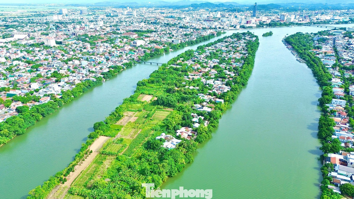 Khu vực cồn Hến còn có dự án chỉnh trang cồn Hến với tổng vốn gần 1.000 tỷ đồng vừa được thống nhất chủ trương đầu tư. con-hen-3.jpg