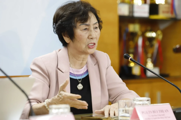 PGS.TS Bùi Thị An: Người đi chợ thường là các bà mẹ 60 đến 80 tuổi, không thể lôi iPhone ra để kiểm tra thông tin mà nhận biết hàng giả được