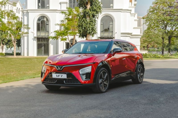 Từ một câu hỏi trên diễn đàn đến cách chuyên gia VinFast hỗ trợ chủ xe VF 7 khôi phục tính năng ADAS