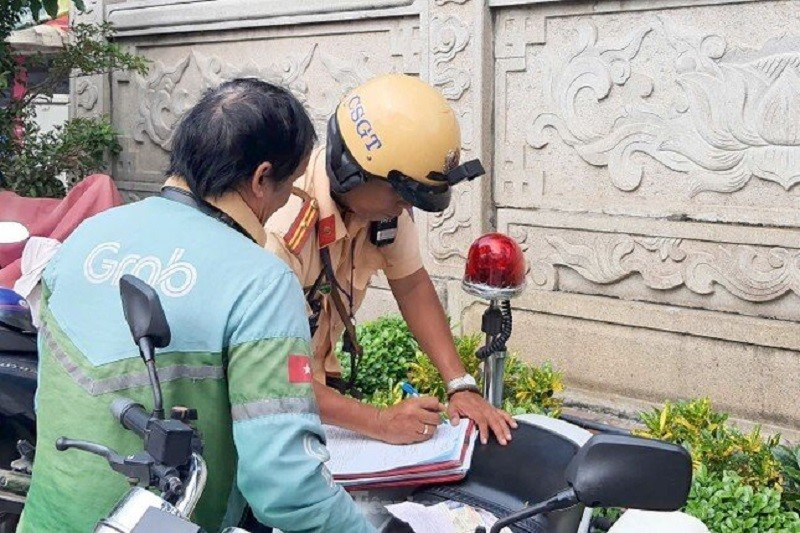 Phát hiện 1 người đứng tên hơn 7.000 xe máy - ảnh 2