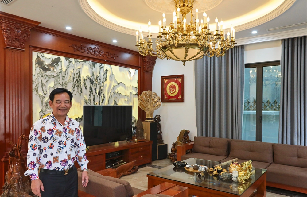 Nam NSƯT là Thượng tá Quân đội, chuyên đóng vai nông dân nghèo lam lũ, ngoài đời sở hữu biệt thự đồ sộ 1.000m2 - ảnh 4